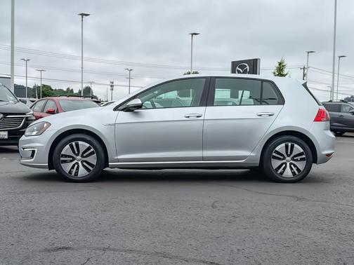 Reflex Silver Metallic 2016 Volkswagen e-Golf SE