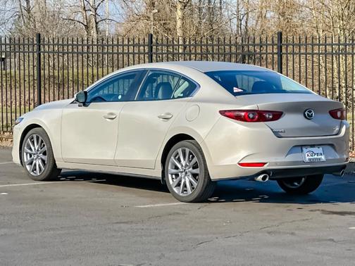 2025 Mazda Mazda3 FWD w/Preferred Package