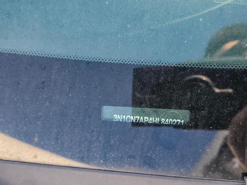 Super Black Metallic 2017 Nissan Versa 1.6 SV