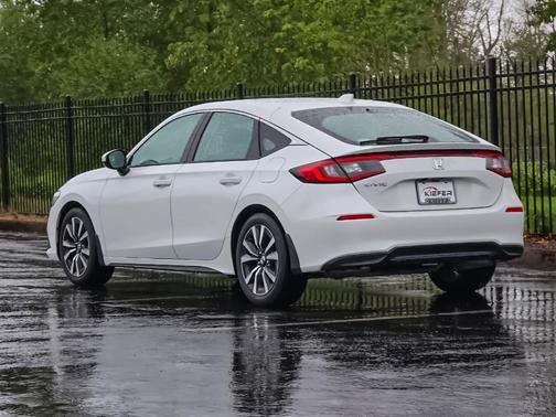 Platinum White Pearl 2024 Honda Civic EX-L