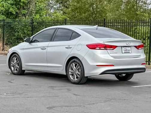 Symphony Silver 2018 Hyundai ELANTRA SEL