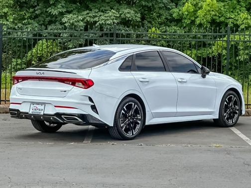 Glacial White Pearl 2022 Kia K5 GT-Line