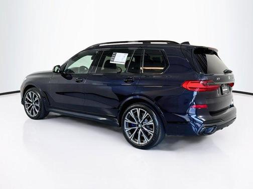 Carbon Black Metallic 2022 BMW X7 M50i