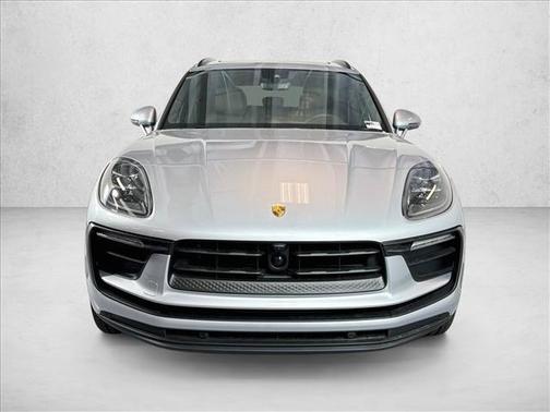 Dolomite Silver Metallic 2026 Porsche Macan Base