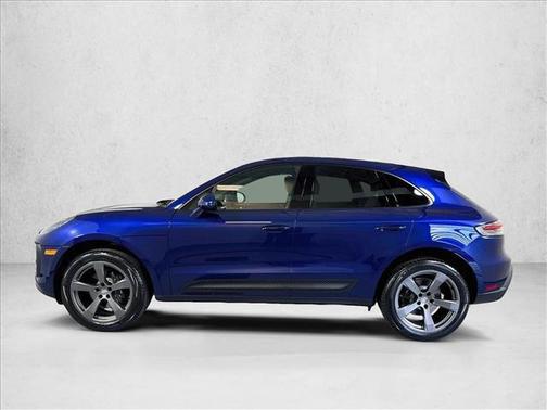 Gentian Blue Metallic 2026 Porsche Macan Base