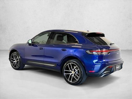 Gentian Blue Metallic 2026 Porsche Macan