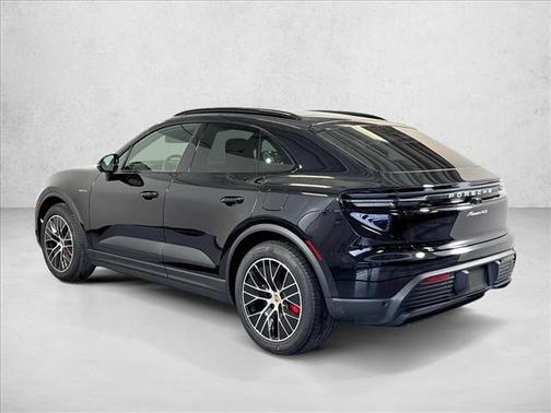 Jet Black Metallic 2026 Porsche Macan 4S