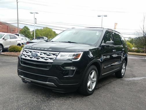 Photo 3 of 3 of 2019 Ford Explorer XLT