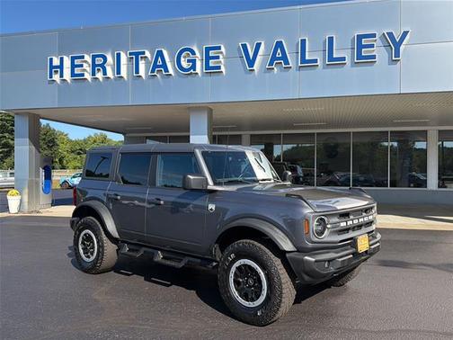 CARBONIZED GRAY METALLIC 2023 Ford Bronco