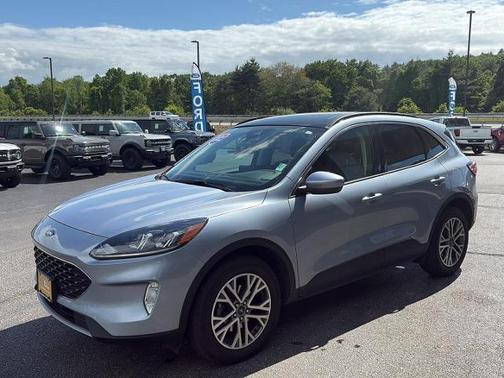 ICED BLUE SILVER METALLIC 2022 Ford Escape SEL