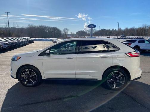 2023 Ford Edge ST