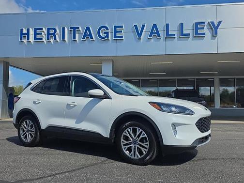 STAR WHITE METALLIC TRI-COA 2022 Ford Escape SEL
