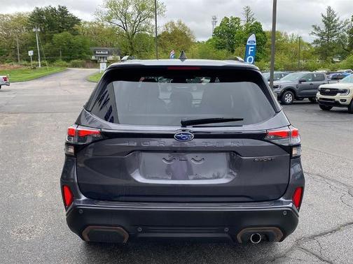 Magnetite Gray Metallic 2025 Subaru Forester SPORT