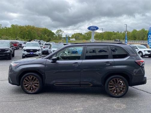 Magnetite Gray Metallic 2025 Subaru Forester SPORT