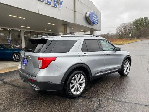 ICONIC SILVER METALLIC 2023 Ford Explorer PLATINUM