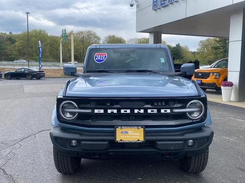 AZURE GRAY MET TRI-COAT 2025 Ford Bronco OUTER BANKS