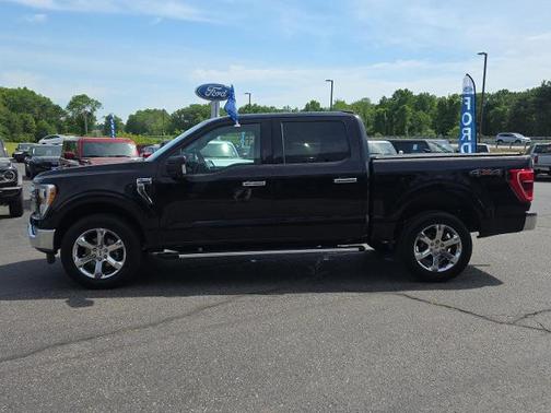 AGATE BLACK METALLIC 2022 Ford F-150 XLT