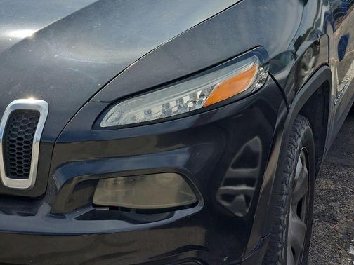 Black 2015 Jeep Cherokee Sport