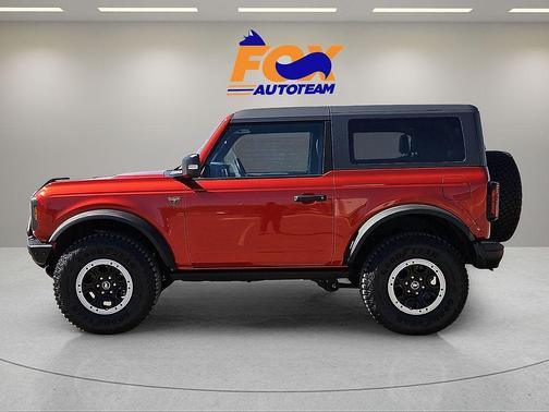 Hot Pepper Red Metallic Tinted Clearcoat 2023 Ford Bronco Badlands