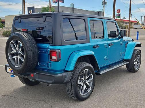 Pearlcoat 2024 Jeep Wrangler 4xe Sport