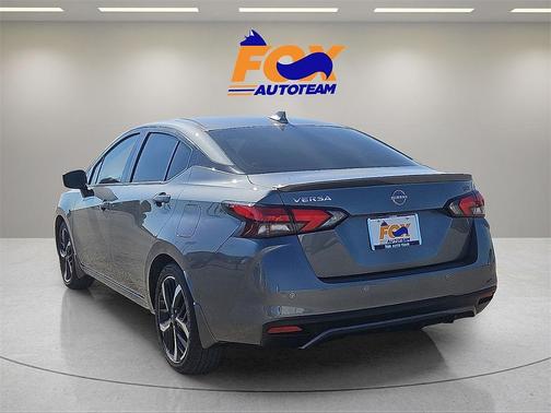 2025 Nissan Versa 1.6 SR