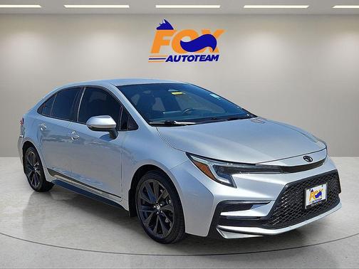 Classic Silver Metallic 2023 Toyota Corolla SE