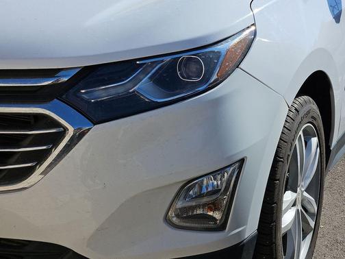 Summit White 2018 Chevrolet Equinox Premier