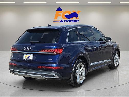2023 Audi Q7 55 Premium Plus