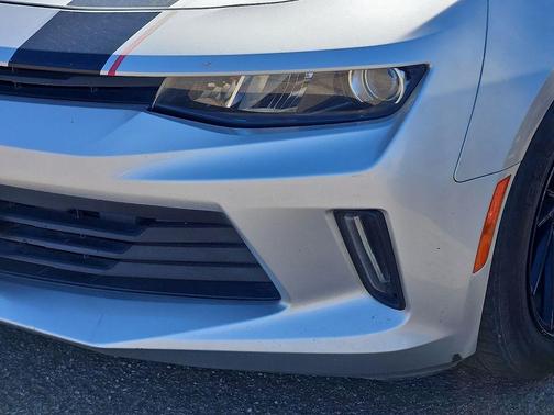 Silver Ice Metallic 2017 Chevrolet Camaro 1LT
