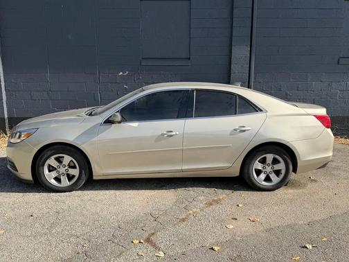 BROWN 2015 Chevrolet Malibu 1LS