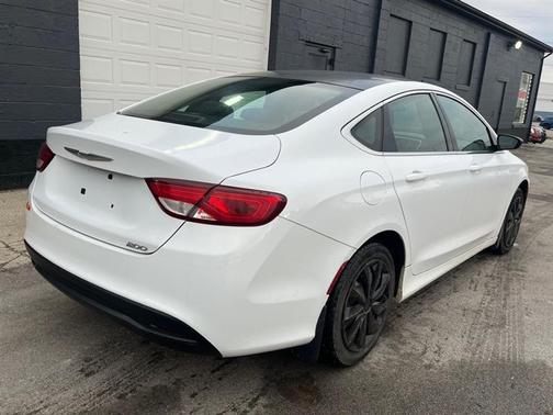 2015 Chrysler 200 LX