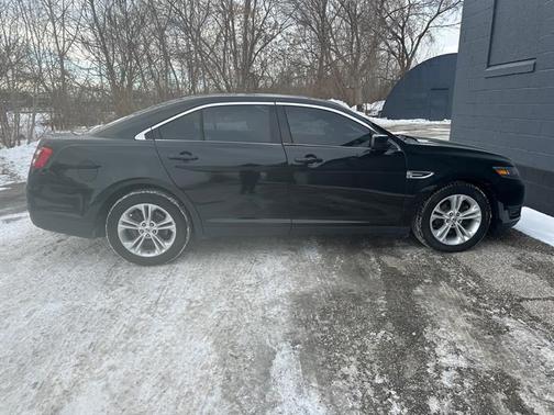 2015 Ford Taurus SEL