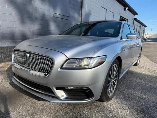 WHITE 2019 Lincoln Continental Select