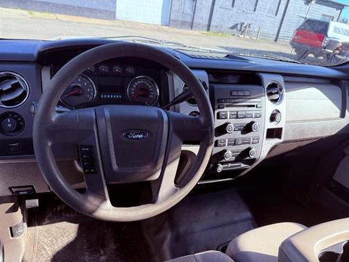 2010 Ford F-150 XL SuperCrew