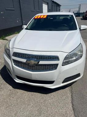 WHITE 2013 Chevrolet Malibu 1LT