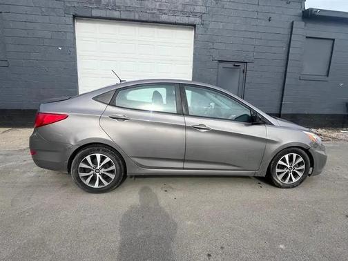 2017 Hyundai Accent Value Edition