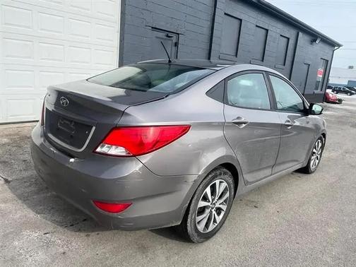 2017 Hyundai Accent Value Edition