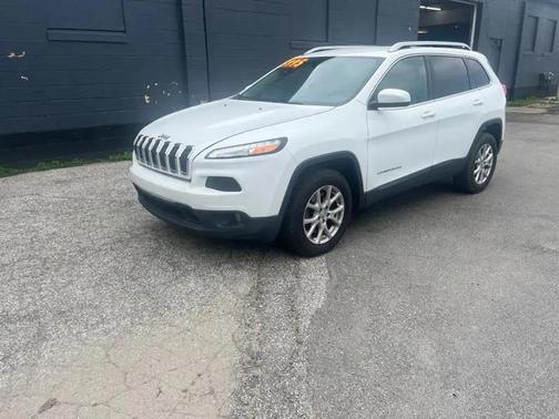 Bright White Clearcoat 2015 Jeep Cherokee Latitude