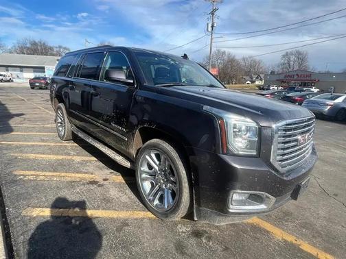2017 GMC Yukon XL SLT