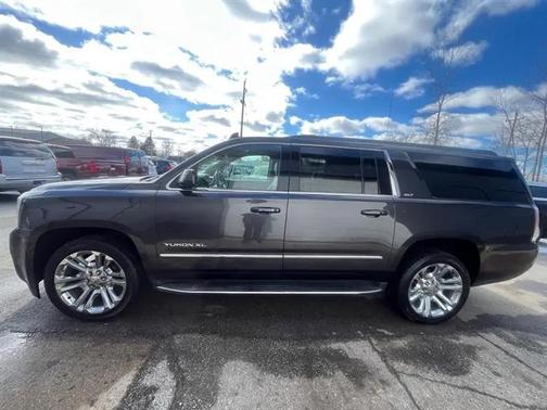 2017 GMC Yukon XL SLT