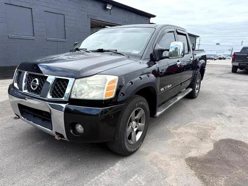2005 Nissan Titan XE Crew Cab