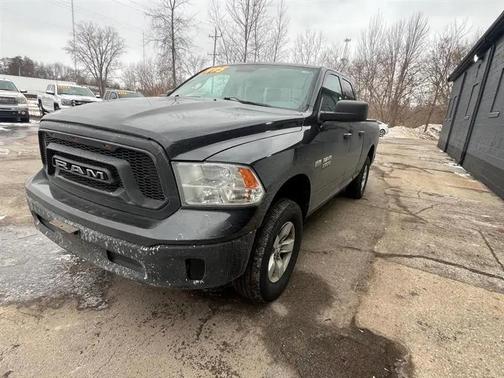 2016 RAM 1500 SLT