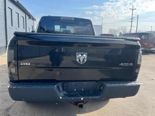 2016 RAM 1500 SLT