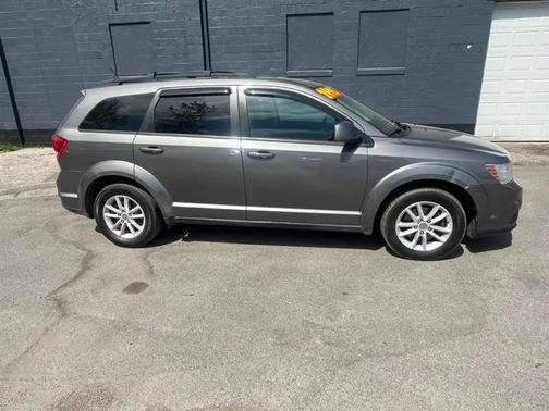 Storm Grey Pearlcoat 2013 Dodge Journey Crew