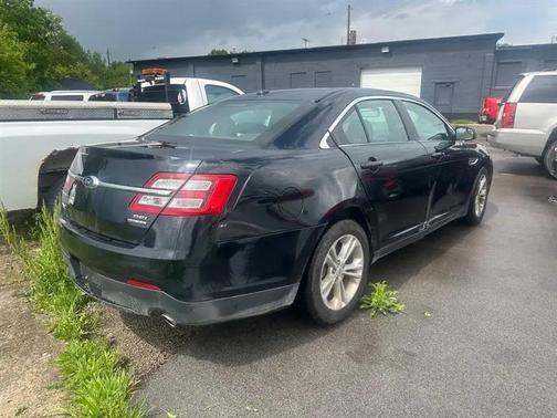 White Platinum Metallic Tri-Coat 2015 Ford Taurus SEL