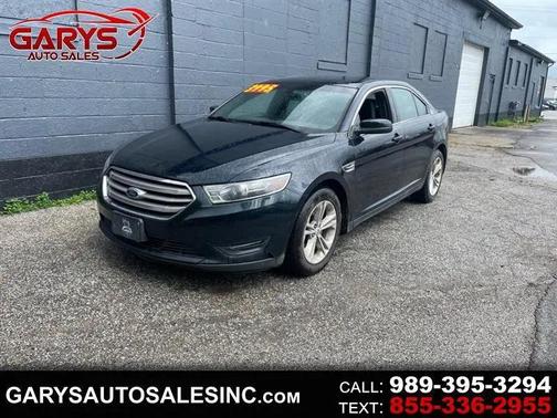 White Platinum Metallic Tri-Coat 2015 Ford Taurus SEL