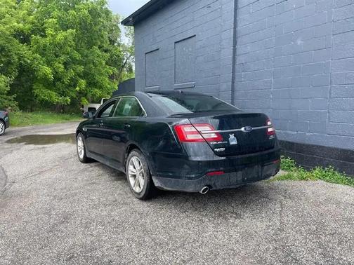 White Platinum Metallic Tri-Coat 2015 Ford Taurus SEL