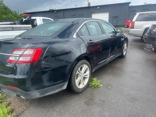 White Platinum Metallic Tri-Coat 2015 Ford Taurus SEL