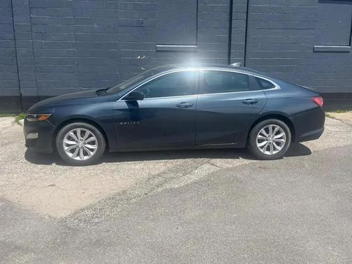 Mosaic Black Metallic 2019 Chevrolet Malibu LT