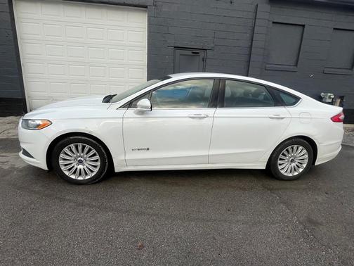 2013 Ford Fusion Hybrid SE Hybrid